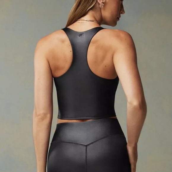 Fabletics workout top NWT. - Picture 3 of 4